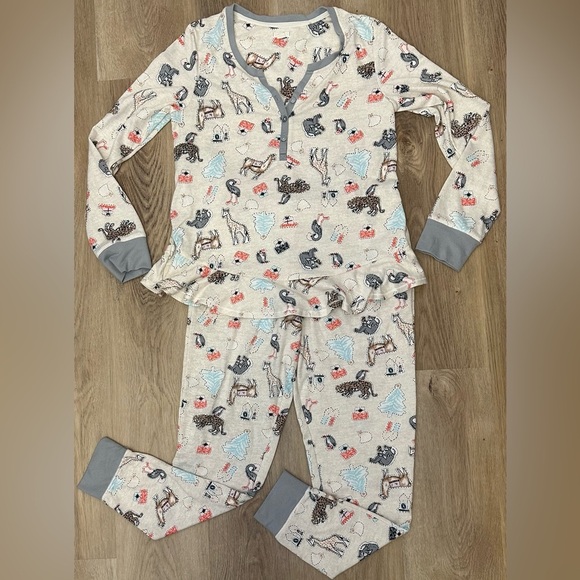 Layla Cream and Gray Cartoon Animal Pajamas size S - Picture 1 of 7